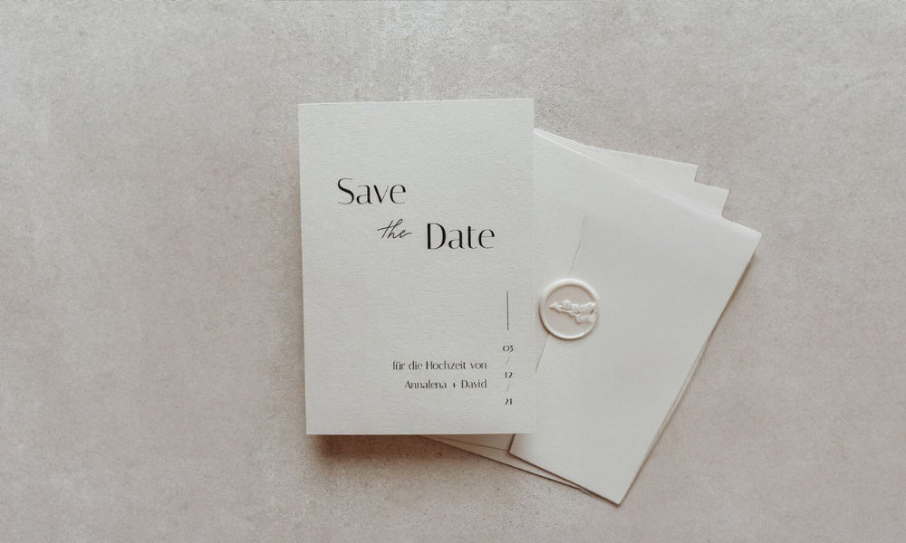 5 ways to save money on your wedding invitations